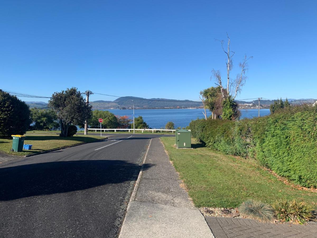 Lake View Family Lodge Up Tp 14 People Rotorua Exterior foto